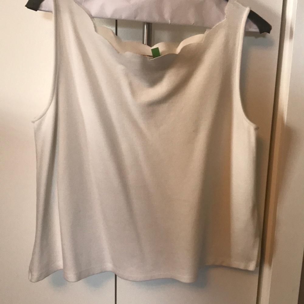 Eri + Ali Anthropologie scallop edge tank S
